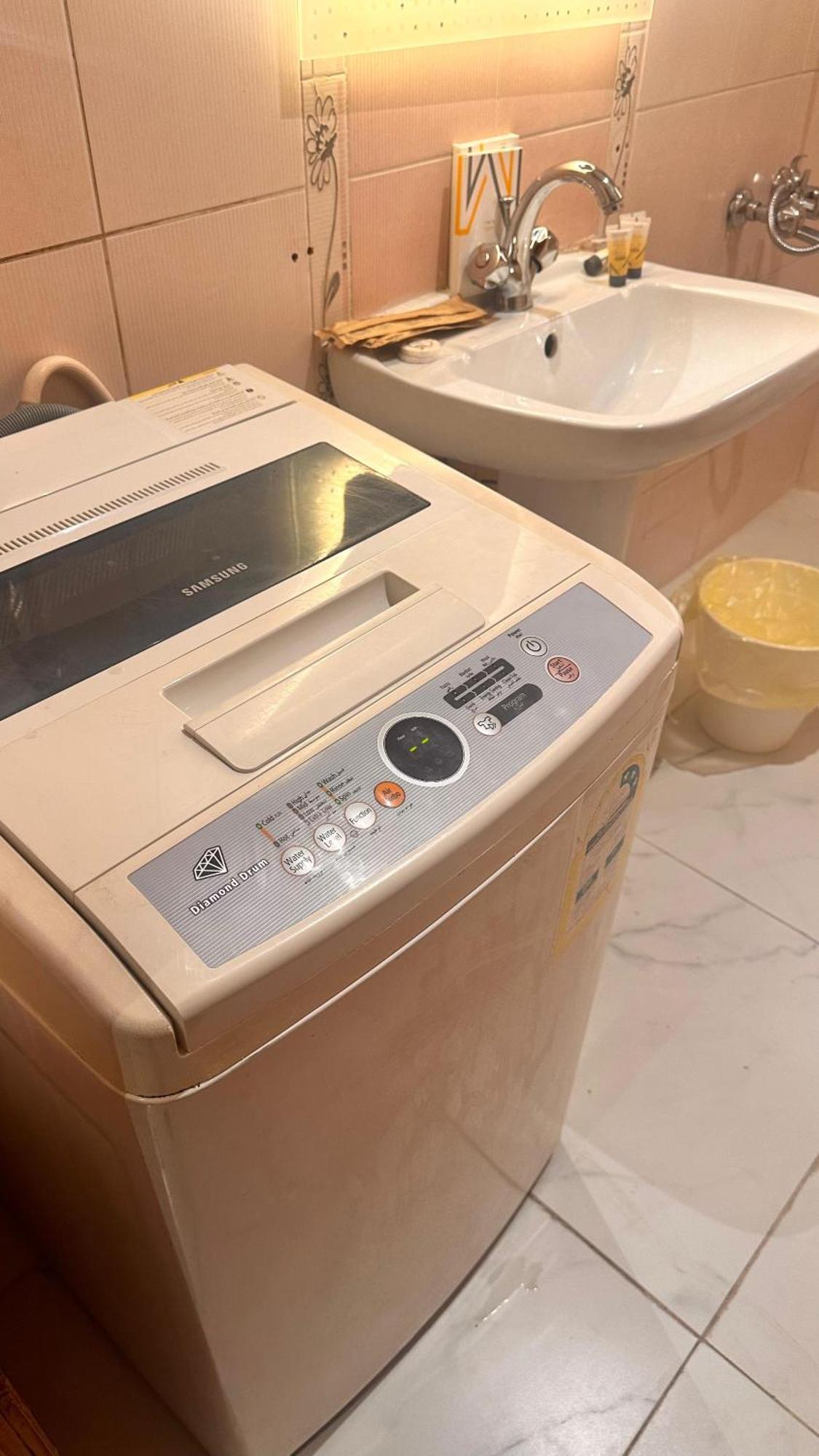 فاخر بغرفتي نوم قريب المسجد النبوي 205 دخّول ذاتي Self Check In * Médine